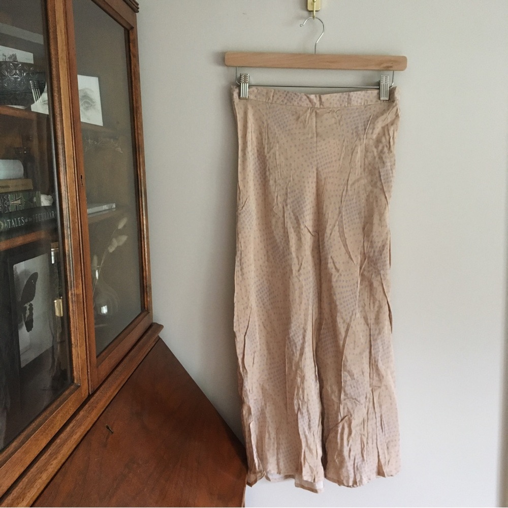 • SOLD • 🍂3/$25🍂 NWT Printed Silk Skirt